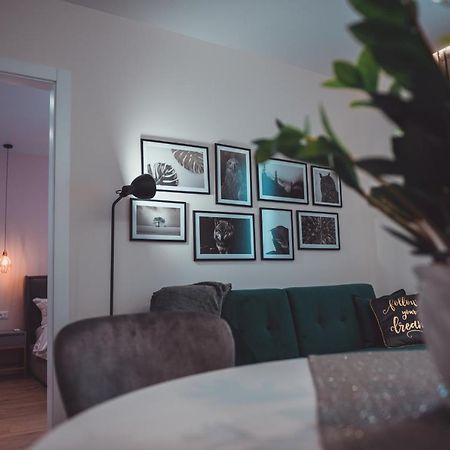 Tam Skanderbeg Square City Center Apartment No2 Tirana Buitenkant foto