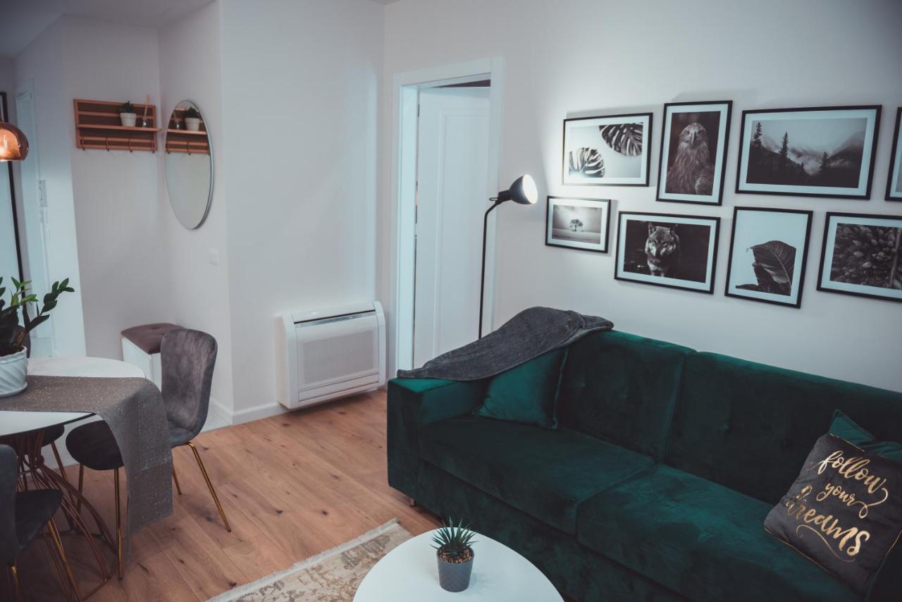 Tam Skanderbeg Square City Center Apartment No2 Tirana Buitenkant foto