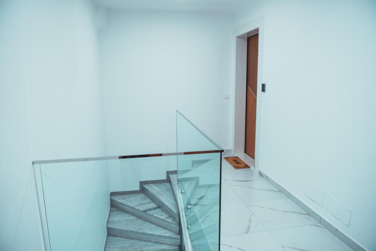 Tam Skanderbeg Square City Center Apartment No2 Tirana Buitenkant foto
